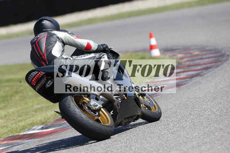 /43 08.08.2025 Discover the Bike ADR/Race 3 rot/286